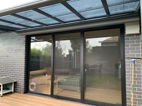 Clearview installation: Roof cover adjoining the living area