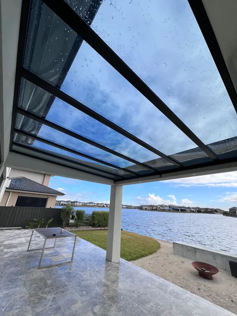 Clearview installation: A roof opening toward the garden