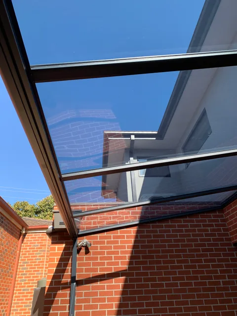 Clearview installation: Roof junction alongside the house