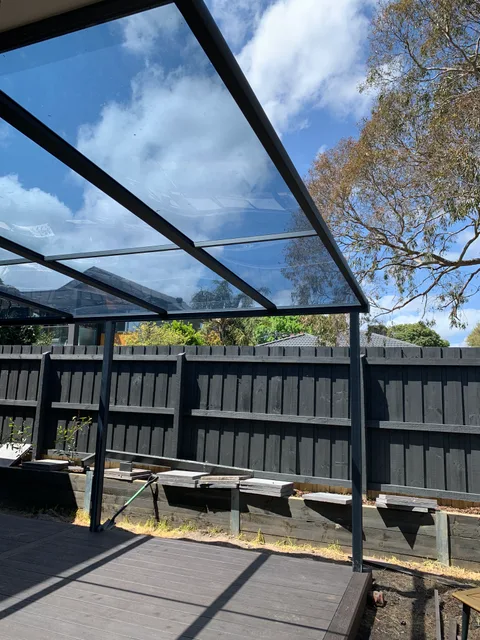 Clearview installation: Garden views beneath a clear roof